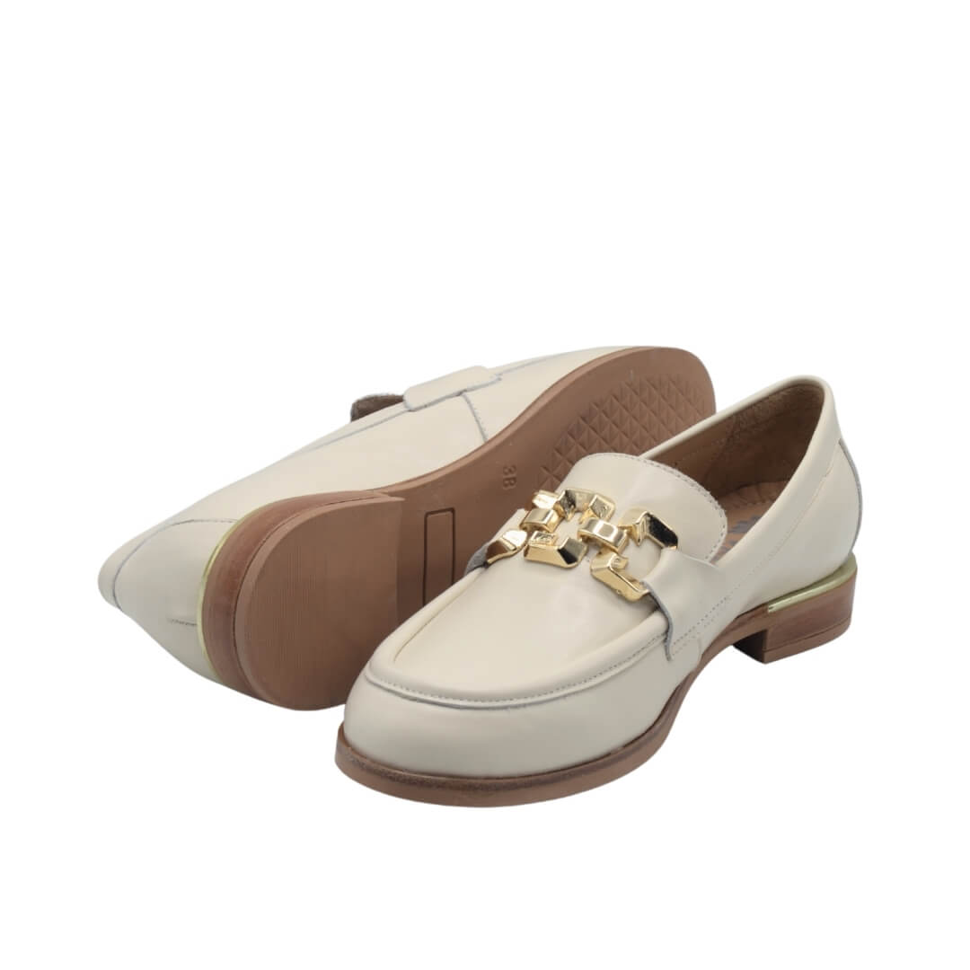 Venüs Deri Kadın Gold Detaylı Casual Ayakkabı Bej 2455212Y  Venüs Deri Kadın Gold Detaylı Casual Ayakkabı Bej 2455212Y