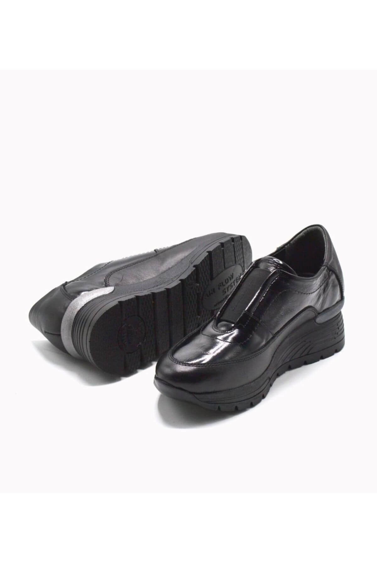 Kadın Airflow Deri Ayakkabı Siyah Rugan 2313031K