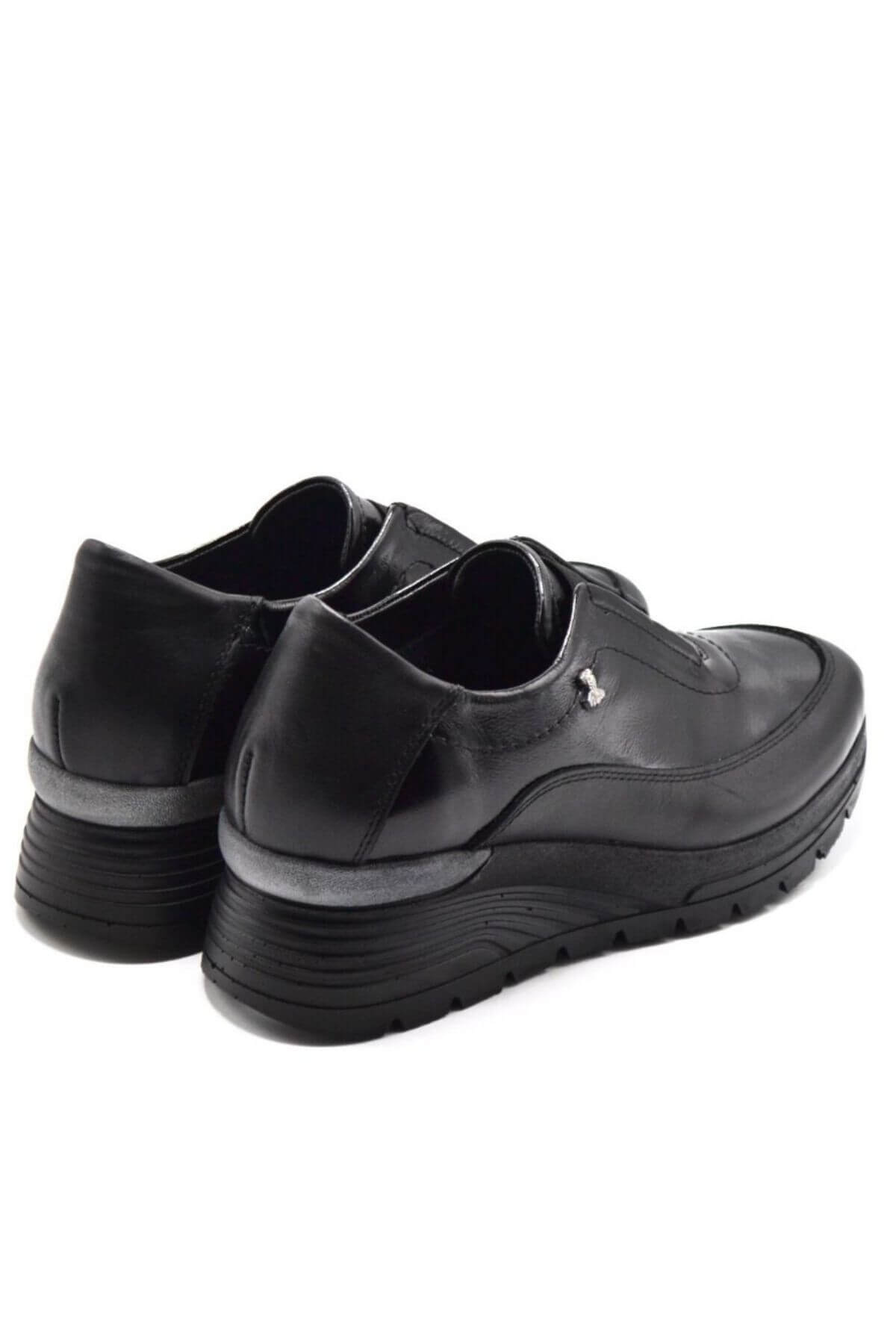 Venüs Deri Kadın Rugan Airflow Ayakkabı Siyah 2313031K