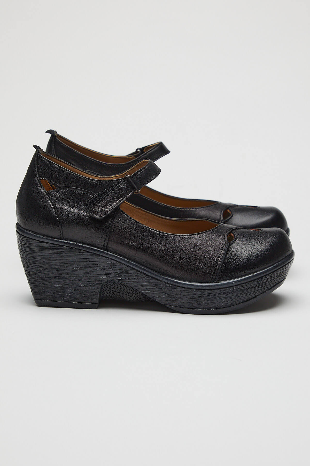 Kadın Apartman Topuk Deri Ayakkabı Siyah 1912501 - Thumbnail