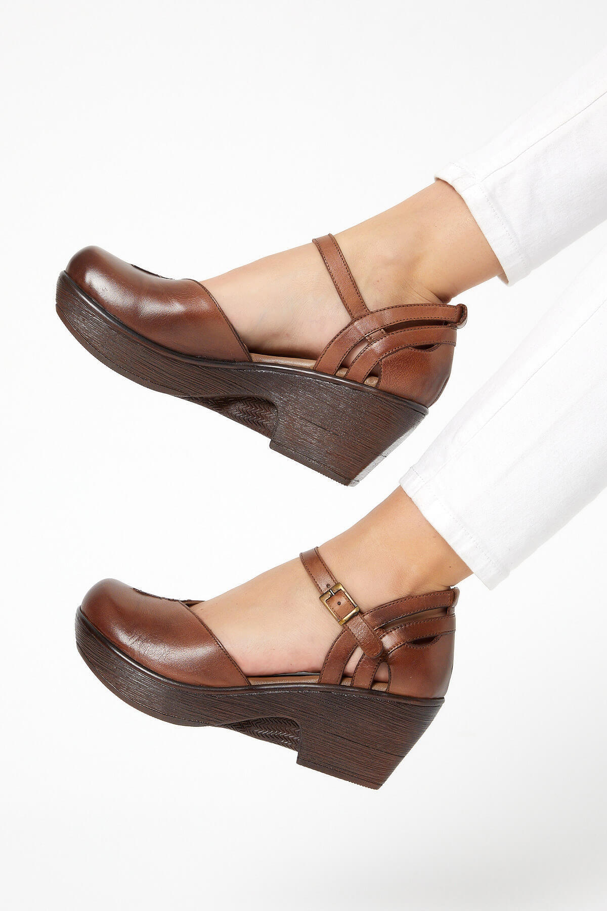 Venüs Deri Kadın Apartman Topuk Ayakkabı Taba 1912502Y - Thumbnail