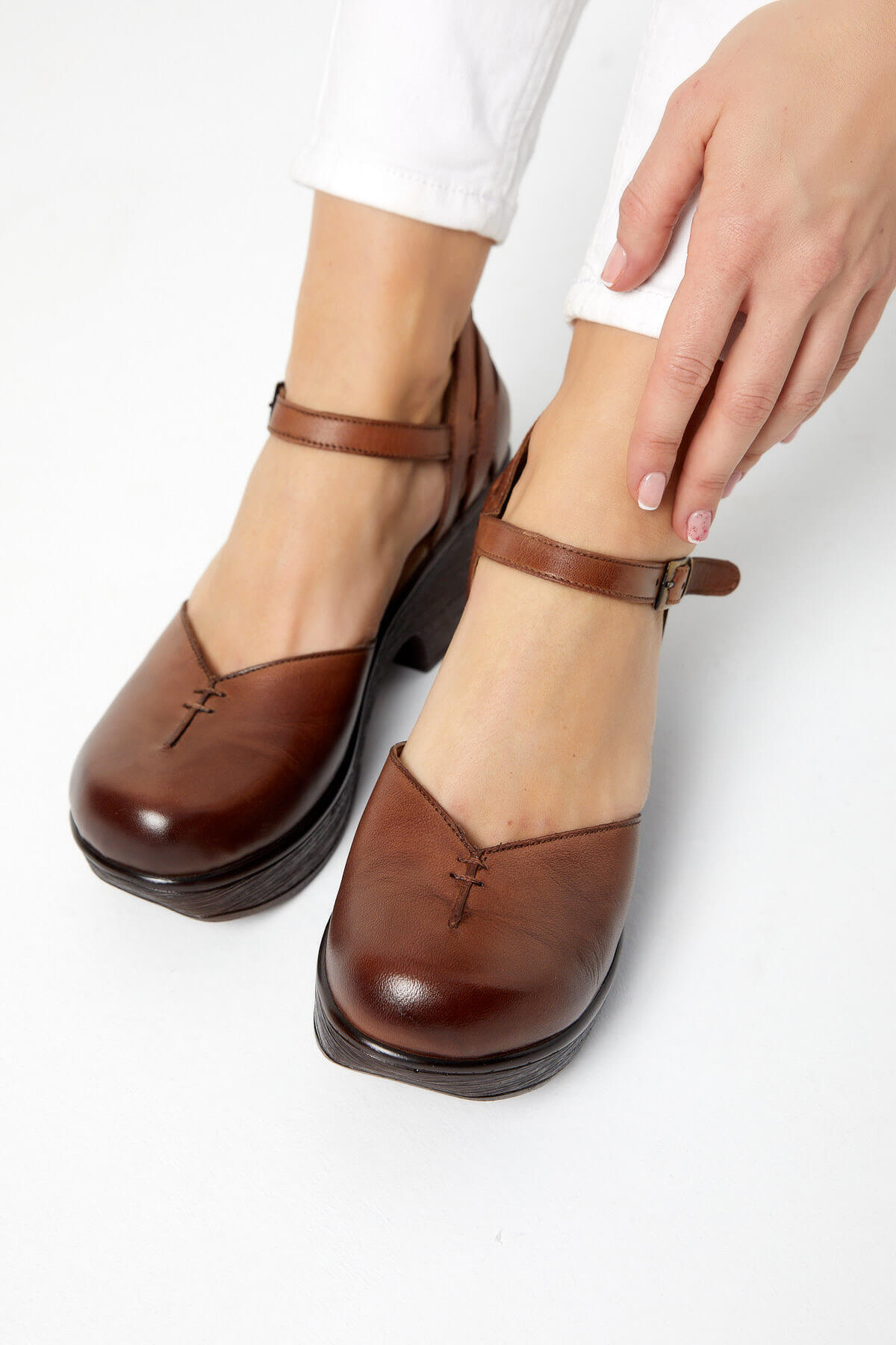 Venüs Deri Kadın Apartman Topuk Ayakkabı Taba 1912502Y