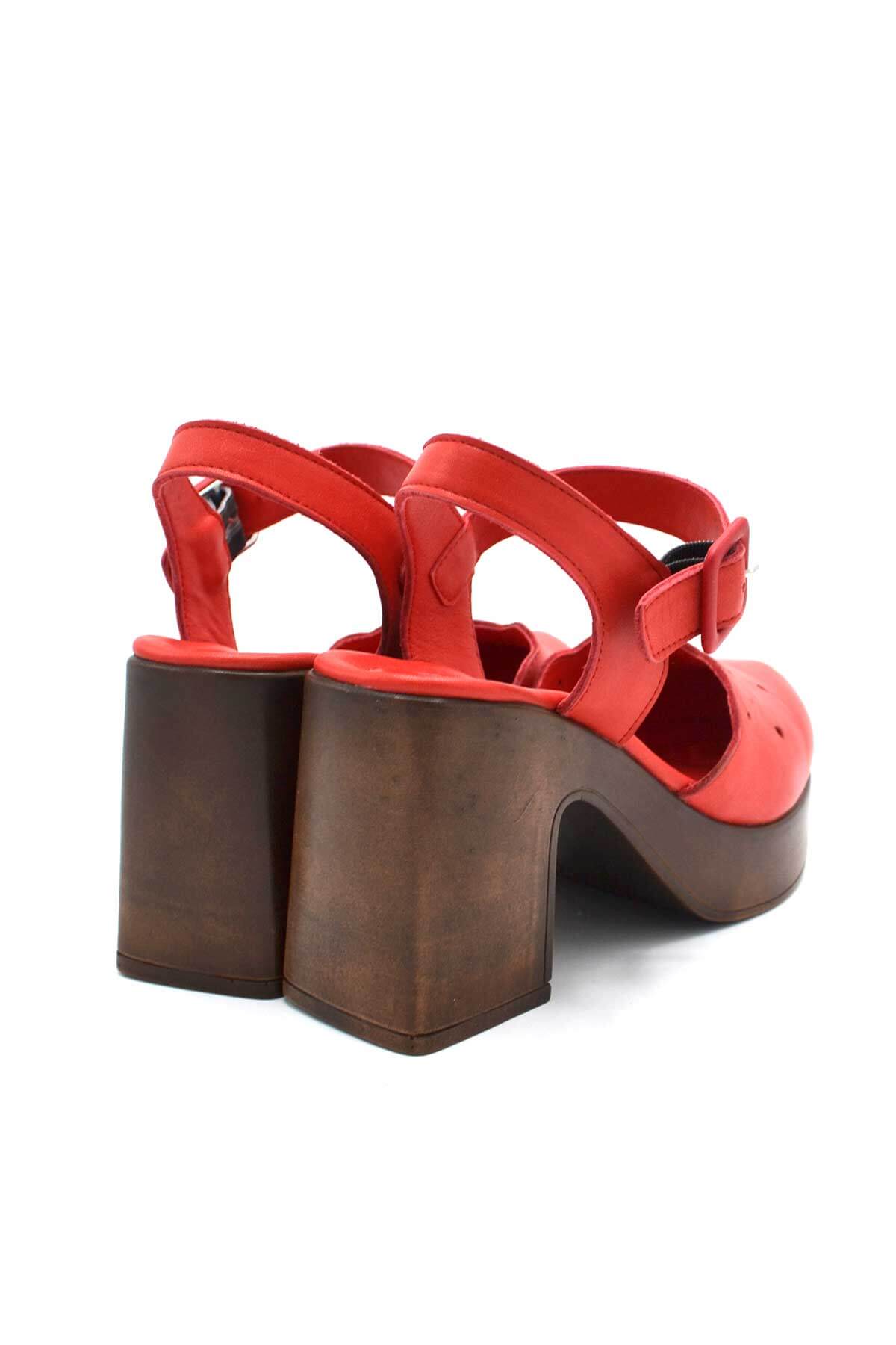 Kadın Apartman Topuk Deri Sandalet Kırmızı 2217001Y
