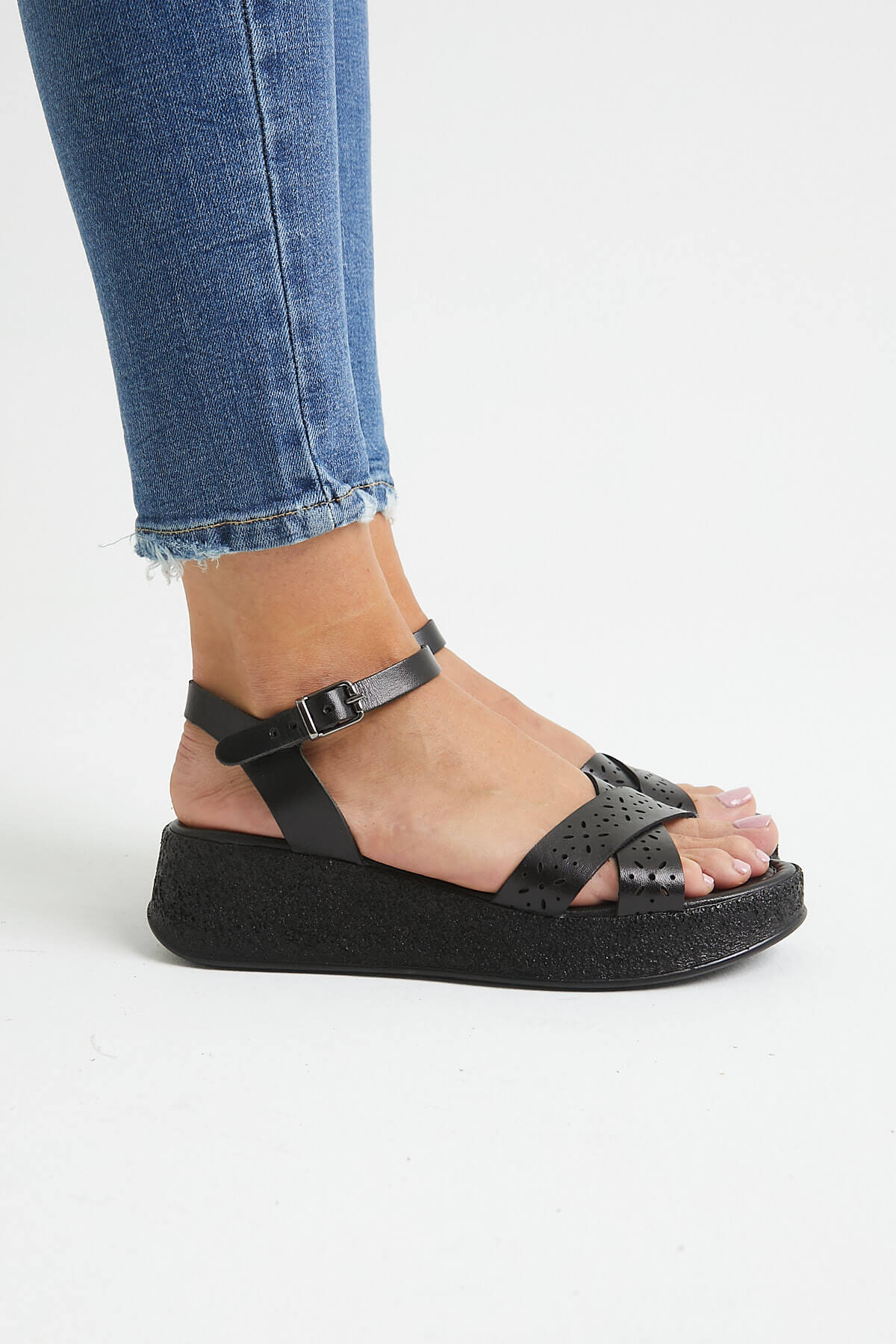 Kadın Deri Sandalet Siyah 21983201 - Thumbnail