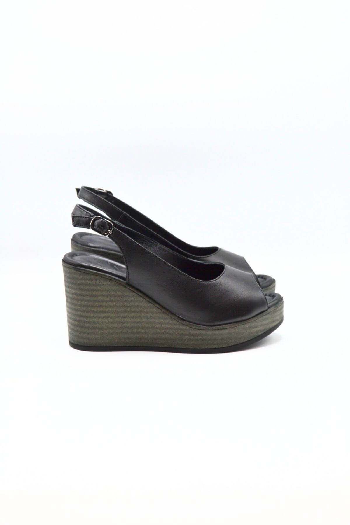 Kadın Dolgu Topuk Deri Sandalet Siyah 2310802Y