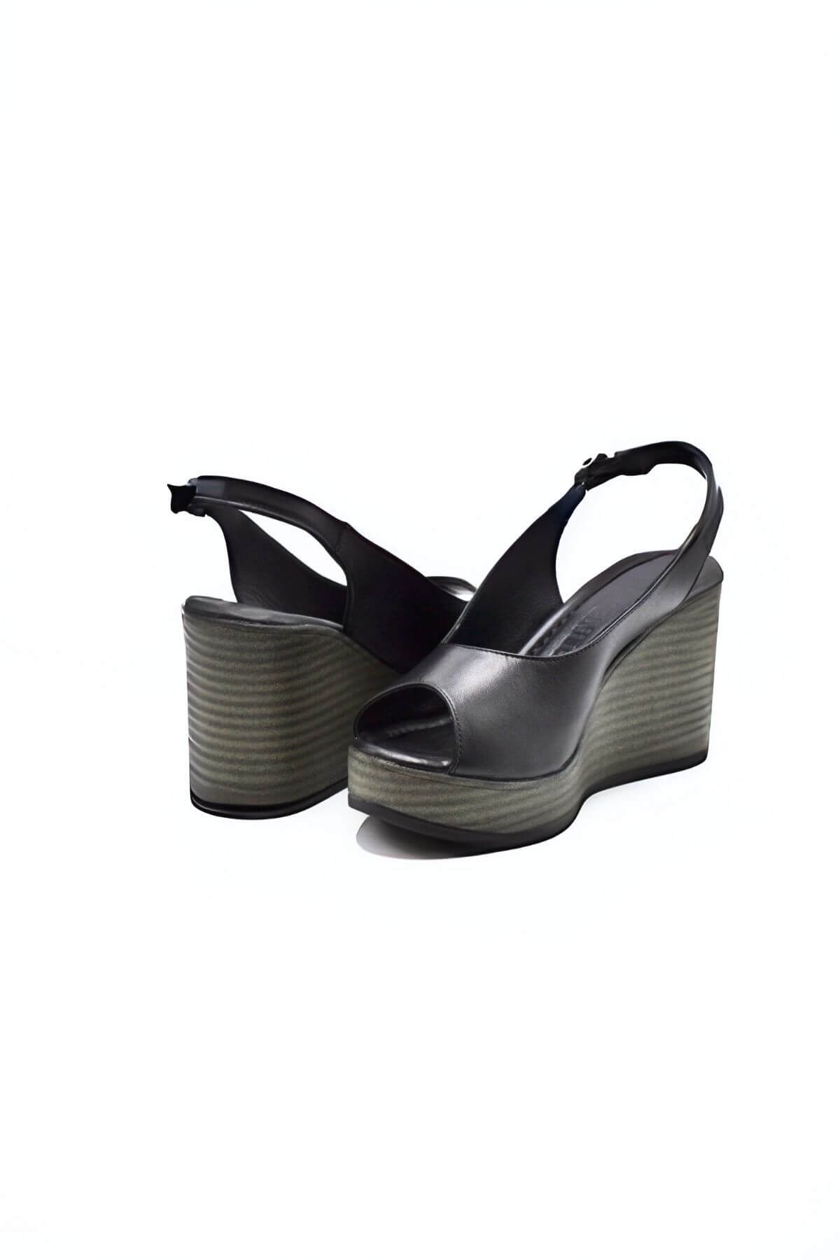 Kadın Dolgu Topuk Deri Sandalet Siyah 2310802Y - Thumbnail