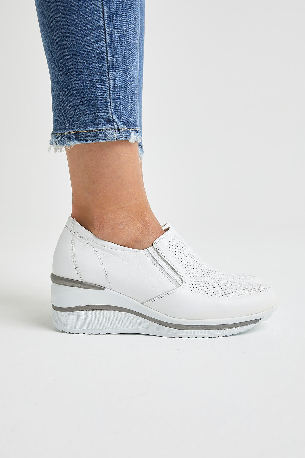 Kadın Dolgu Topuk Deri Sneakers Beyaz 2111501Y