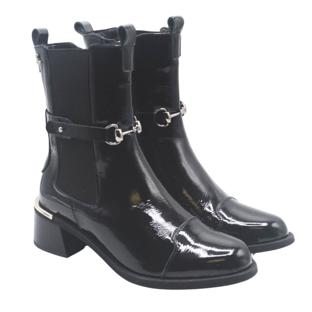 Venüs - Venüs Deri Kadın Rugan Topuklu Bot Siyah 2352402K Venüs - Venüs Deri Kadın Rugan Topuklu Bot Siyah 2352402K