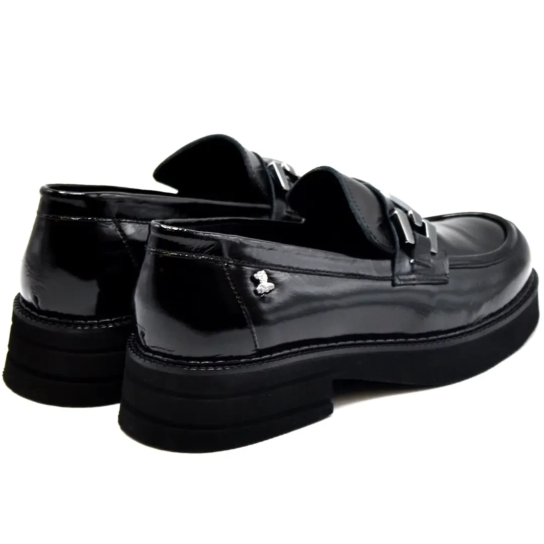 Kadın Loafer Deri Tokalı Ayakkabı Siyah Rugan 2451352K
