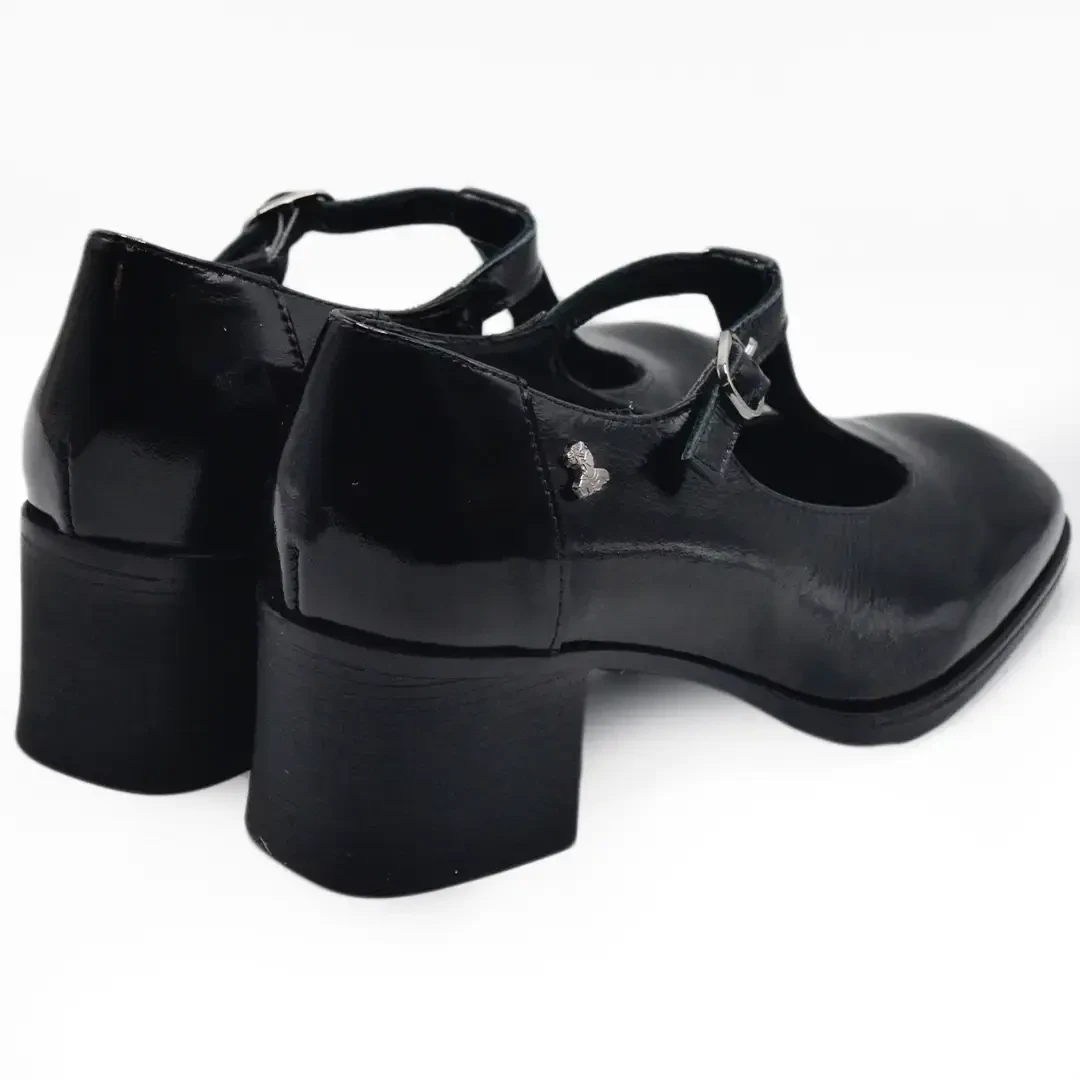 Venüs Deri Kadın Rugan Topuklu Ayakkabı Siyah 2512705Y Venüs Deri Kadın Rugan Topuklu Ayakkabı Siyah 2512705Y