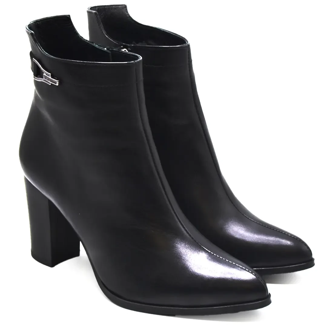 Venus Women's Leather Casual Ankle Boots - Black 2355801K