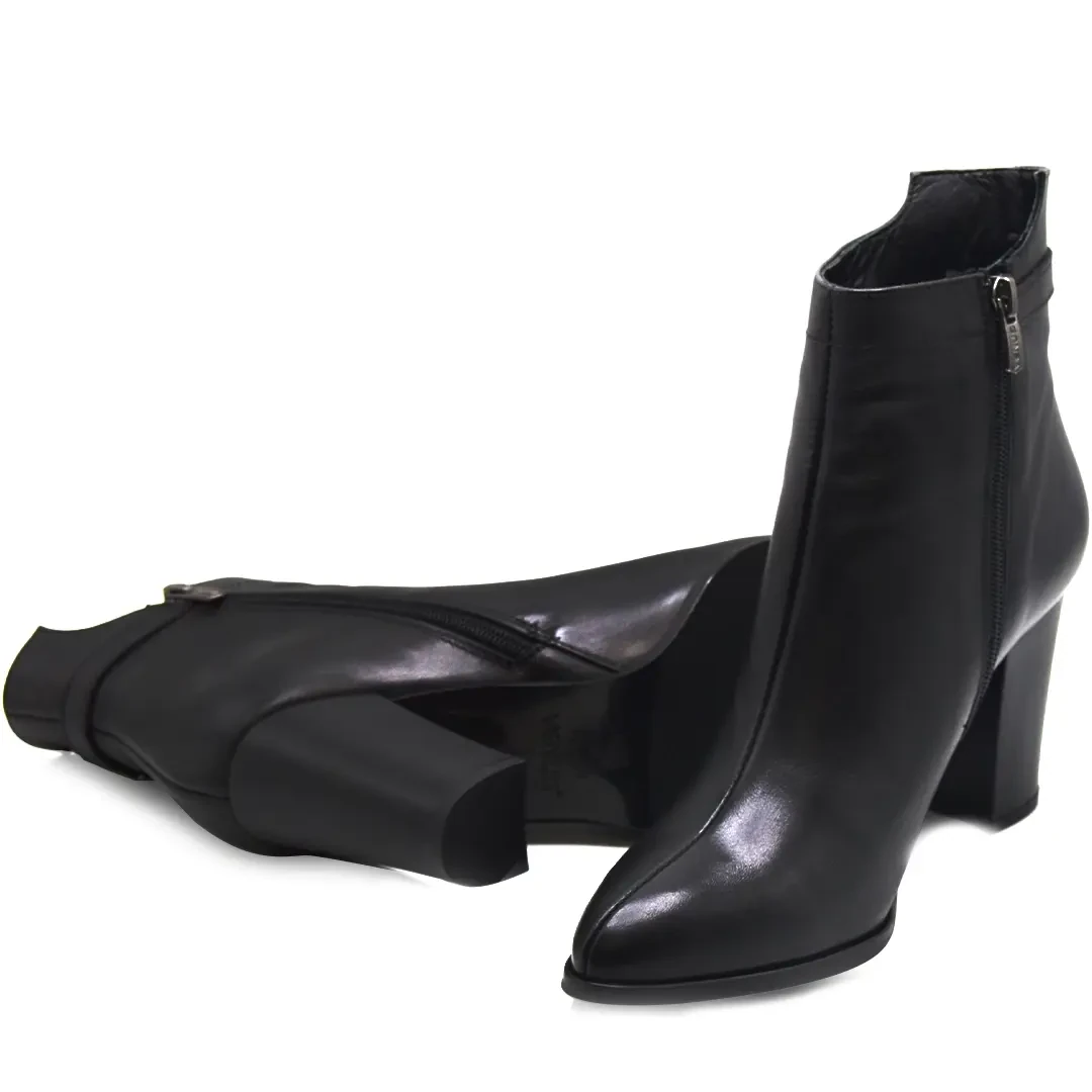 Venus Women's Leather Casual Ankle Boots - Black 2355801K - 5
